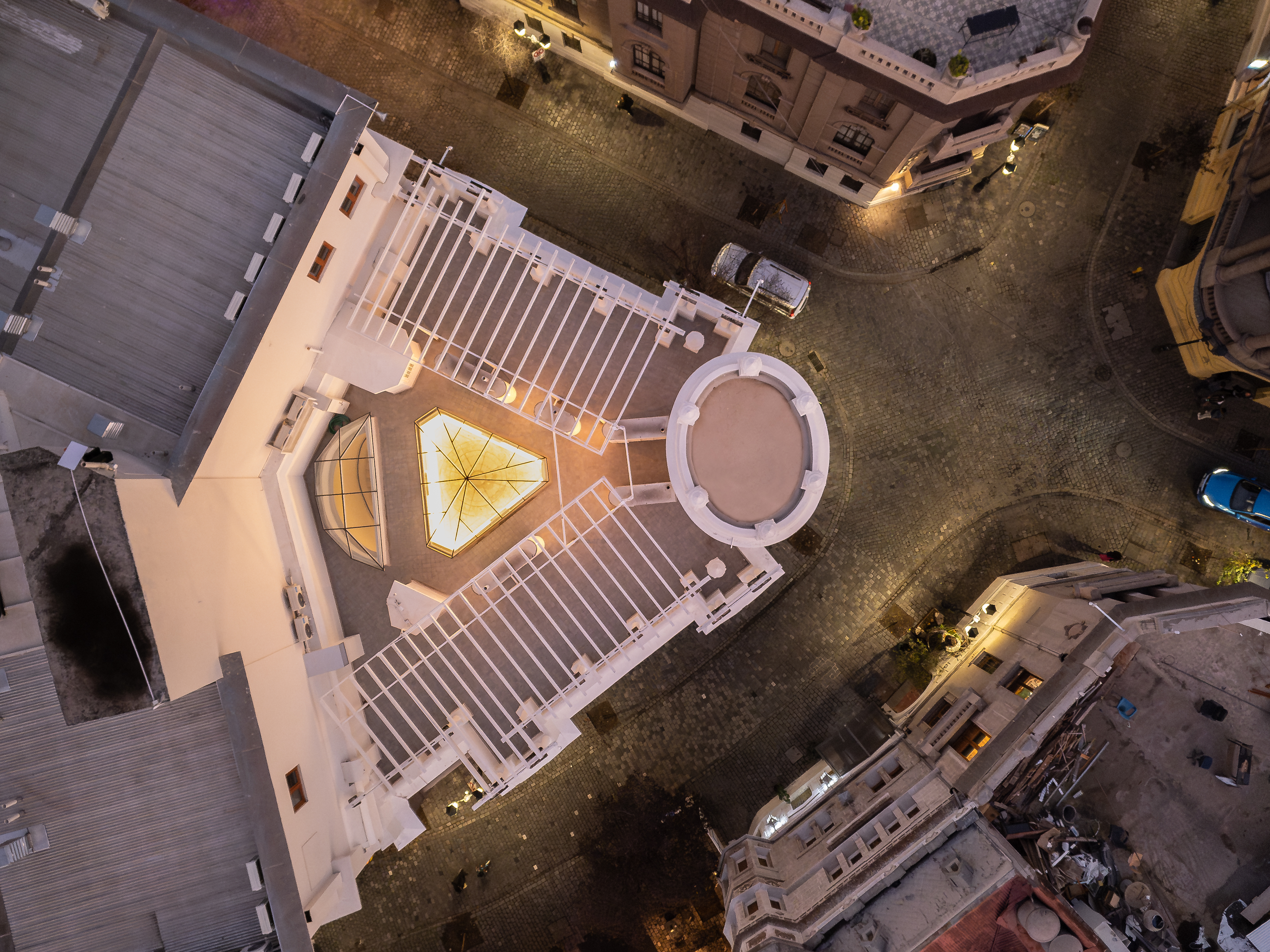 NEST Paris Londres interior